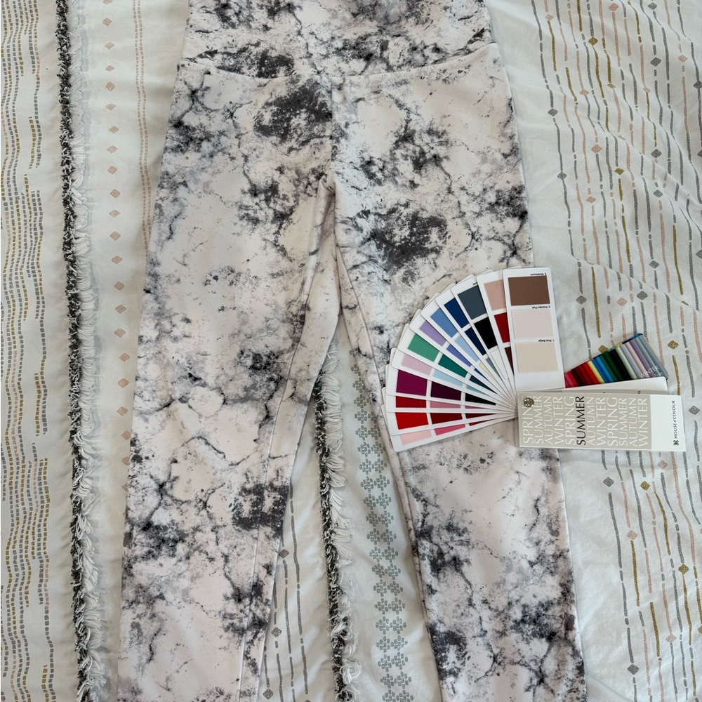 5/$22 Marble Print Crop Leggings